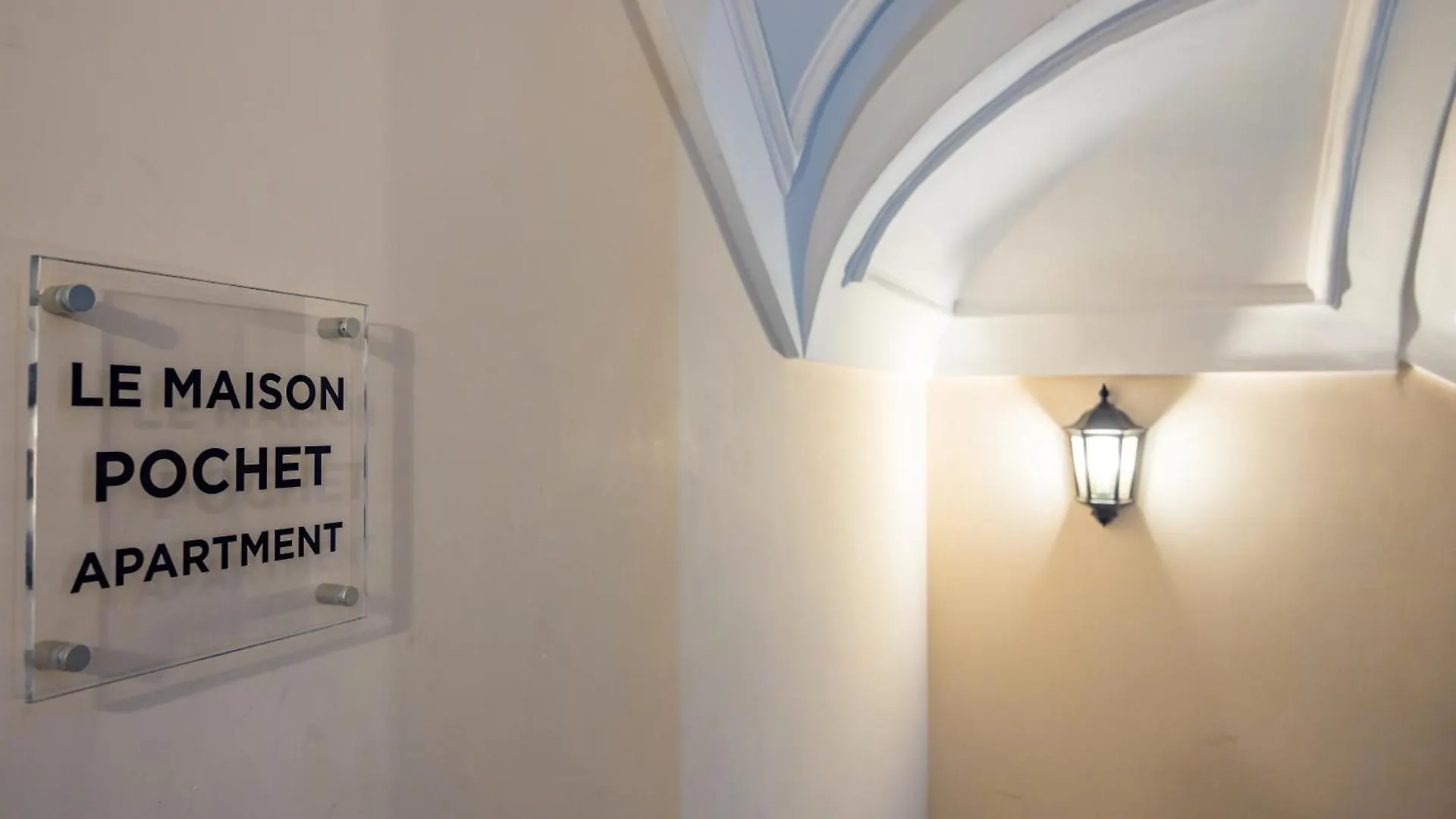 Apartment Maison Pochet Naples Italy
