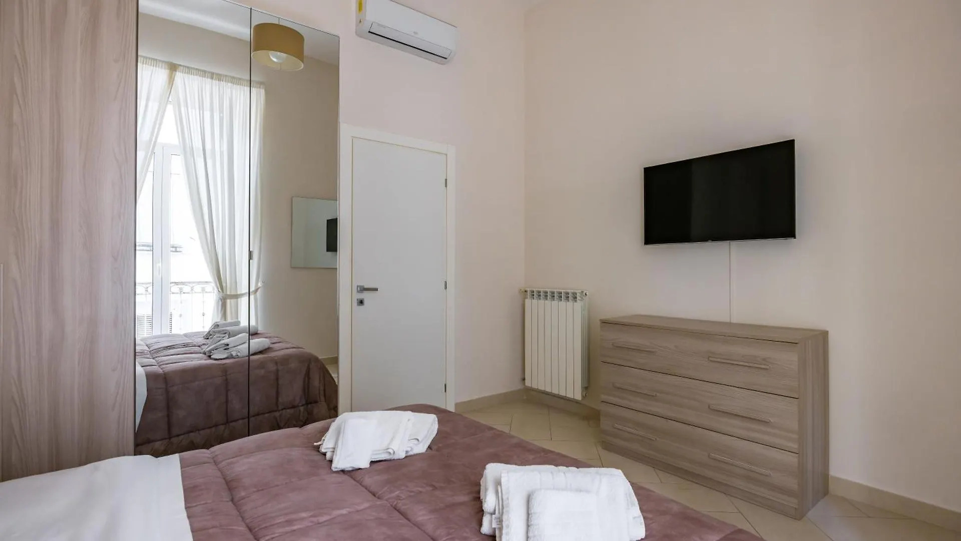 Apartment Maison Pochet 那不勒斯 0*,